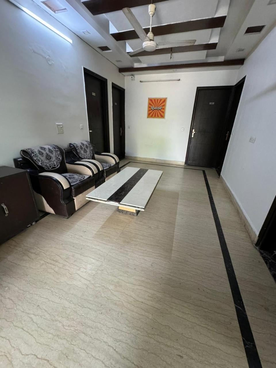 Готель Parkview Residency Ґурґаон Екстер'єр фото